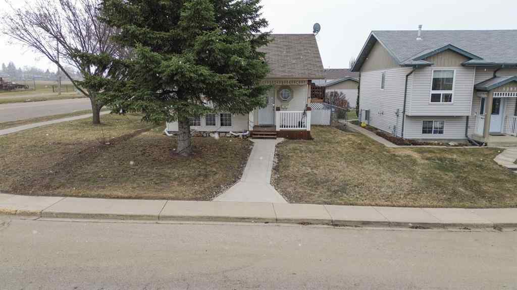 MLS® A2229707 - 5203 42 Street  in Westwood Innisfail, Residential