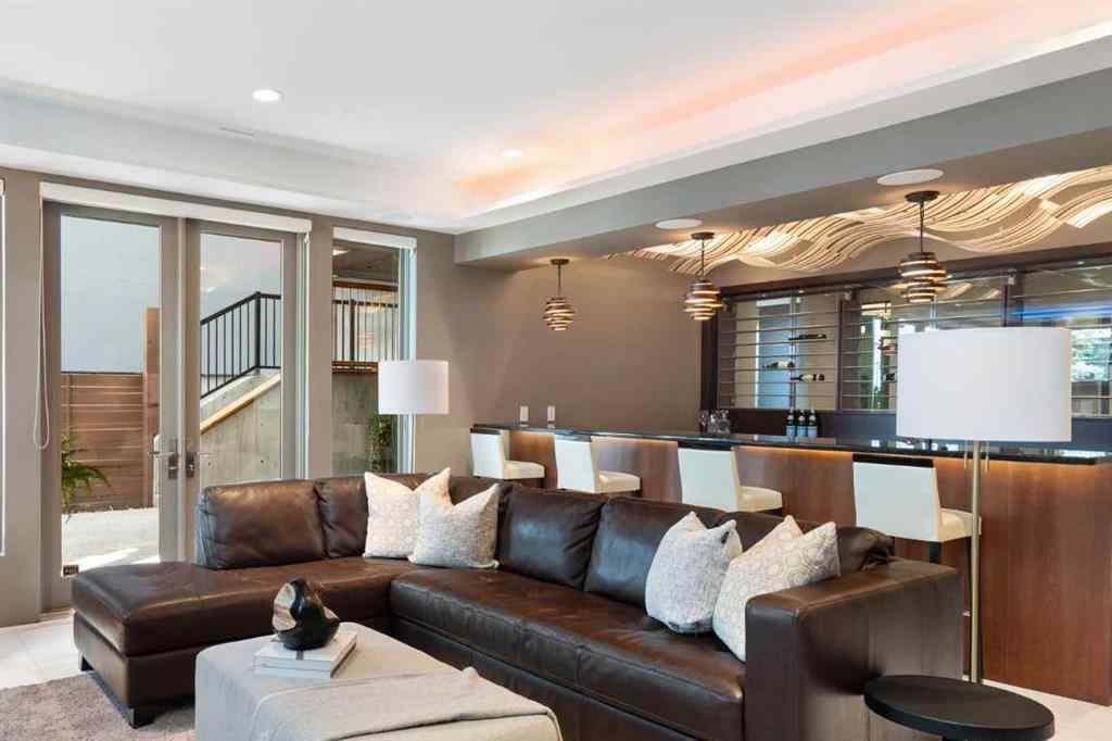 MLS® A2229721 - 2022 29 Avenue SW in South Calgary Calgary, Residential