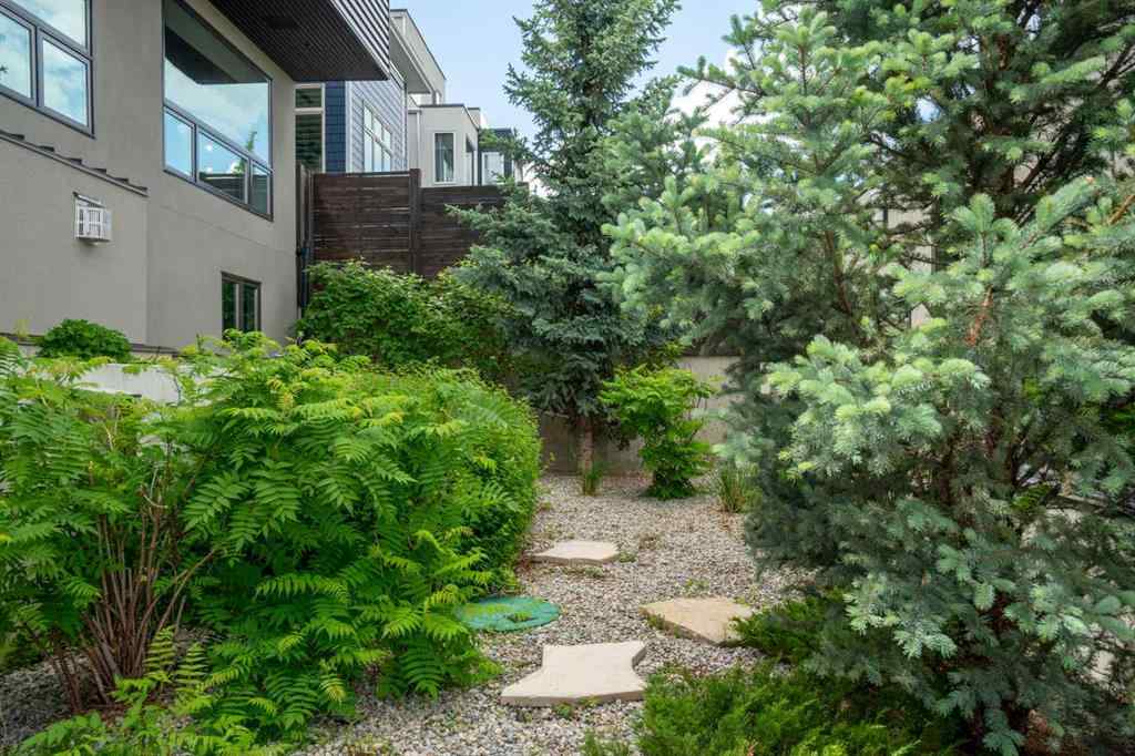 MLS® A2229721 - 2022 29 Avenue SW in South Calgary Calgary, Residential