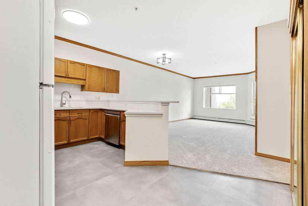 MLS® A2229736 - Unit #310 200 Lincoln Way SW in Lincoln Park Calgary, Residential