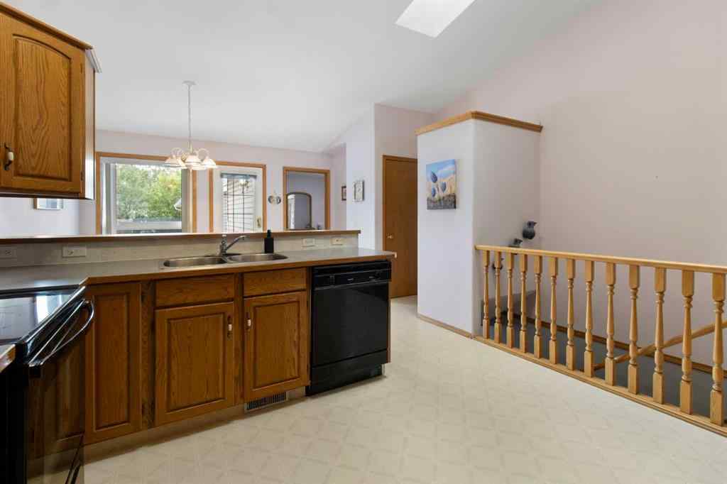 MLS® A2229744 - 520 Lakeside Boulevard  in Strathmore Lakes Estates Strathmore, Residential