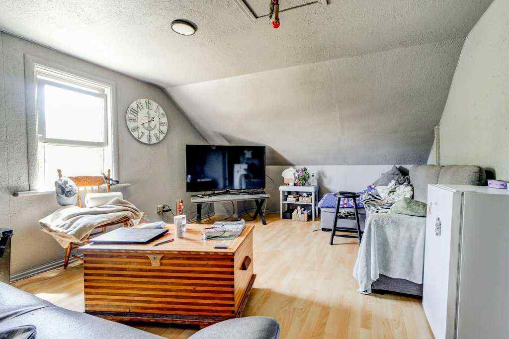 MLS® A2229762 - 29320 TWP RD 7-0   in NONE Rural Pincher Creek No. 9, M.D. of, Residential