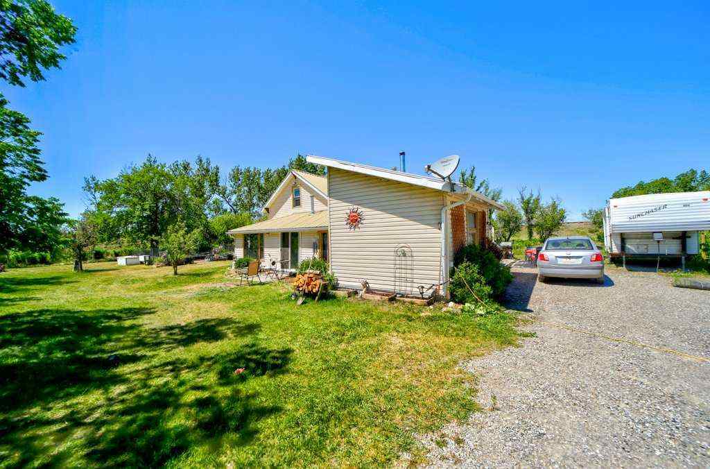 MLS® A2229762 - 29320 TWP RD 7-0   in NONE Rural Pincher Creek No. 9, M.D. of, Residential