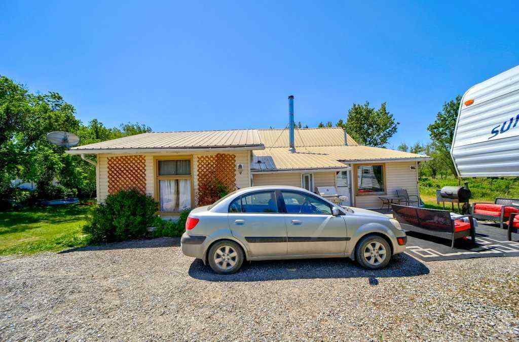 MLS® A2229762 - 29320 TWP RD 7-0   in NONE Rural Pincher Creek No. 9, M.D. of, Residential