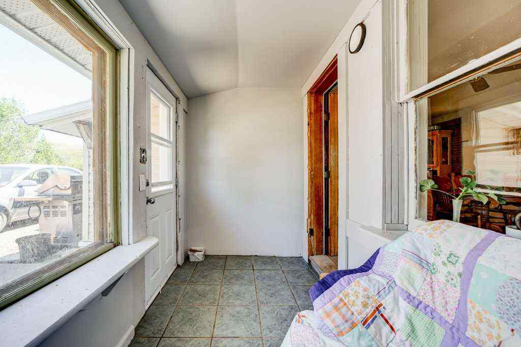 MLS® A2229762 - 29320 TWP RD 7-0   in NONE Rural Pincher Creek No. 9, M.D. of, Residential