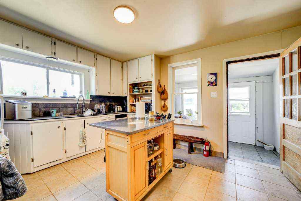 MLS® A2229762 - 29320 TWP RD 7-0   in NONE Rural Pincher Creek No. 9, M.D. of, Residential