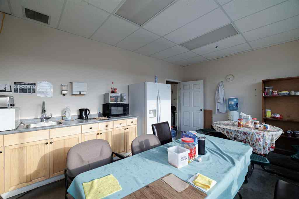 MLS® A2229774 - 6777 Fairmount Drive SE in Fairview Industrial Calgary, Commercial