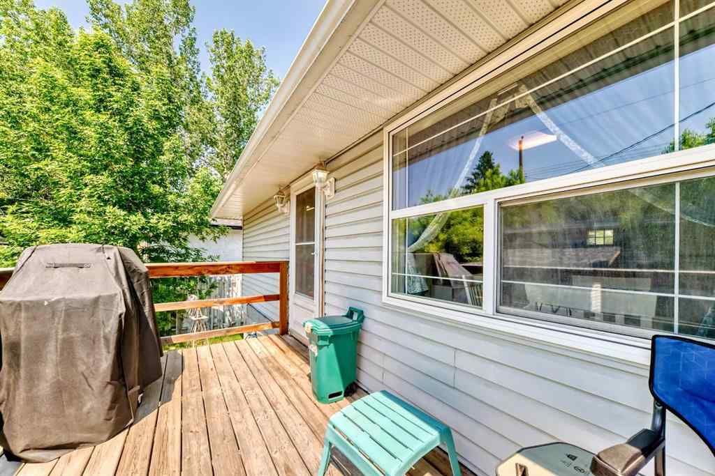 MLS® A2229789 - 8015 34 Avenue NW in Bowness Calgary, Residential