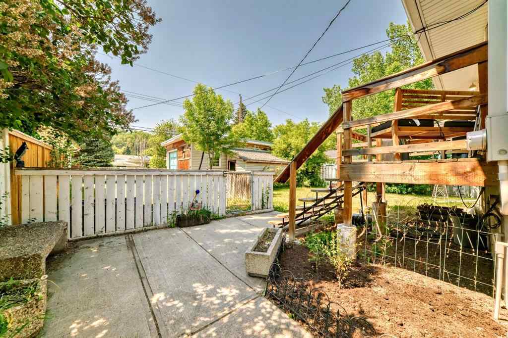 MLS® A2229789 - 8015 34 Avenue NW in Bowness Calgary, Residential
