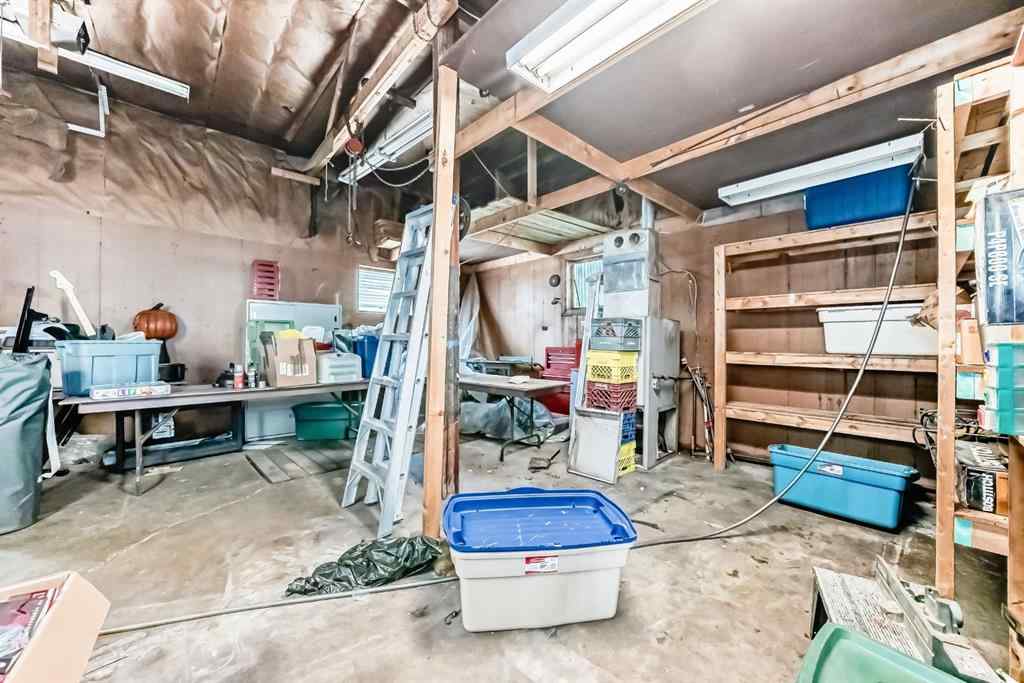 MLS® A2229789 - 8015 34 Avenue NW in Bowness Calgary, Residential