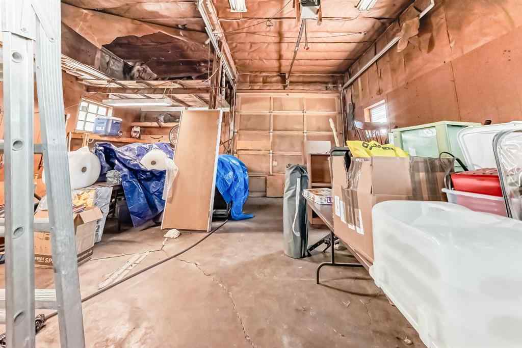 MLS® A2229789 - 8015 34 Avenue NW in Bowness Calgary, Residential