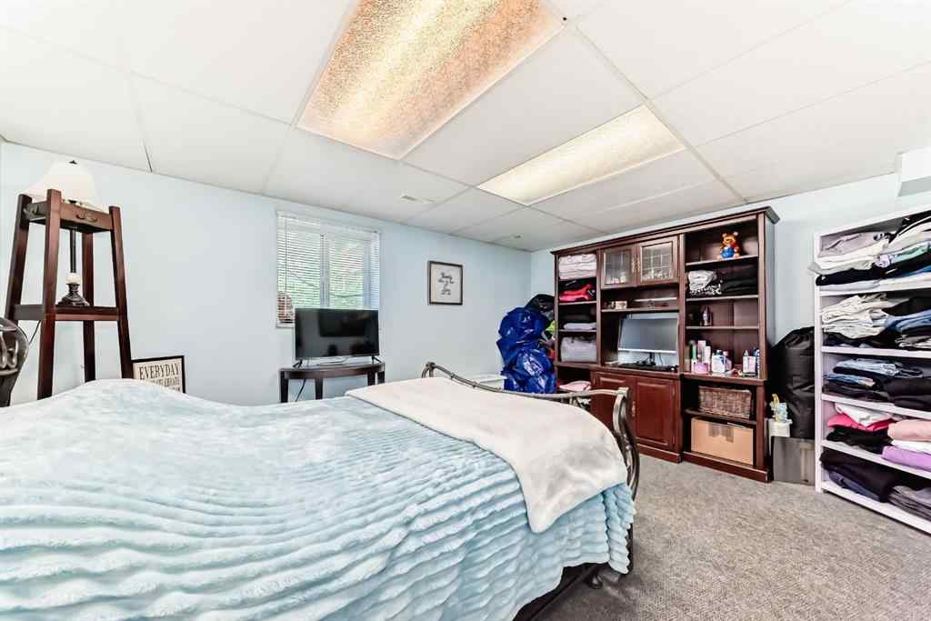 MLS® A2229789 - 8015 34 Avenue NW in Bowness Calgary, Residential