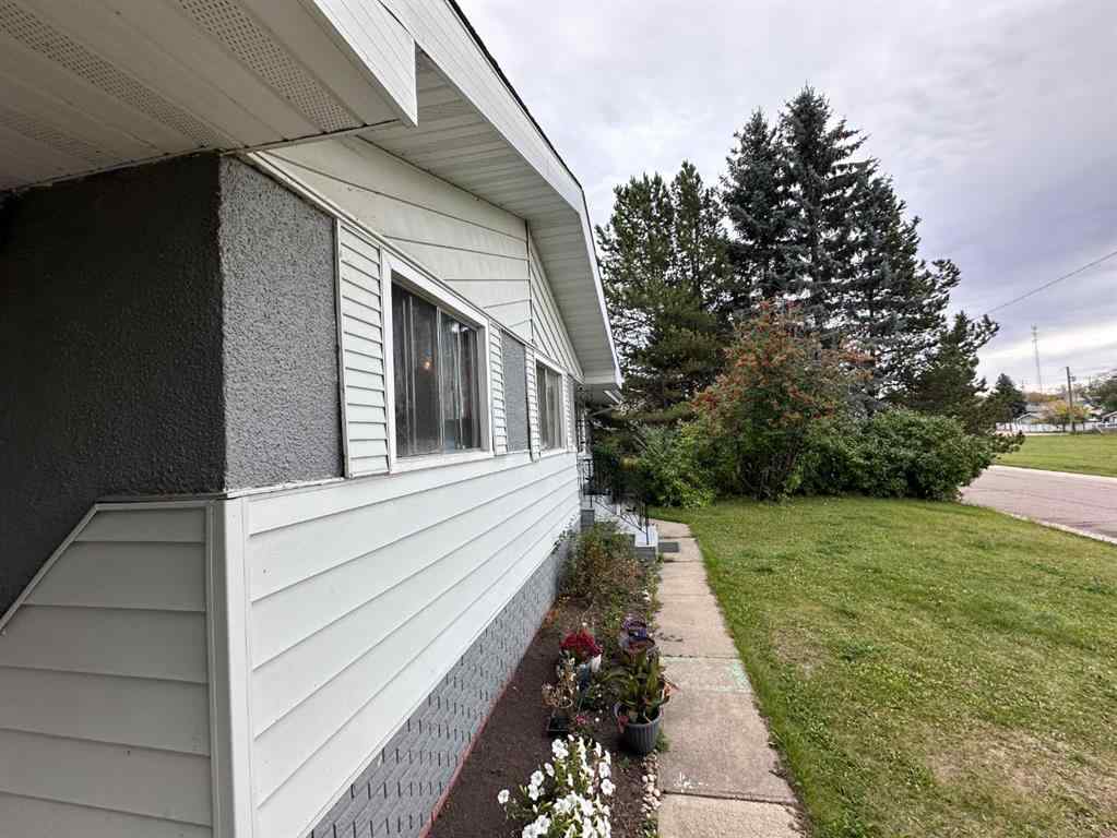 MLS® A2229791 - 10318 103 Ave   in Lac La Biche Lac La Biche, Residential