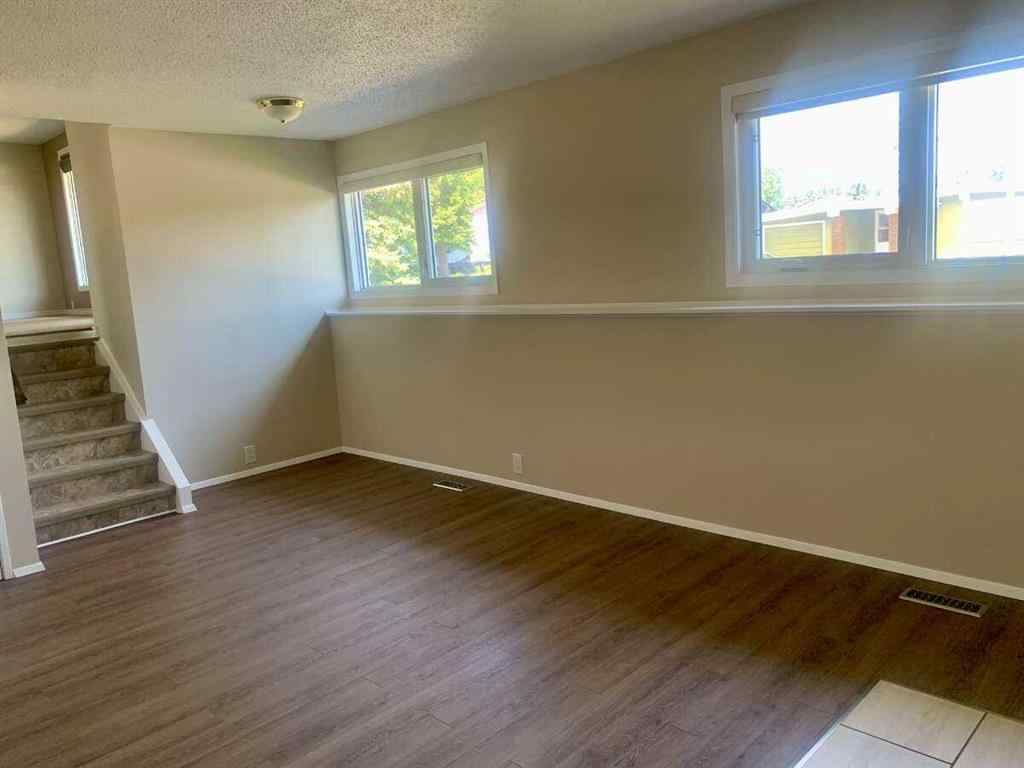 MLS® A2229806 - 471 Dalmeny Hill NW in Dalhousie Calgary, Residential