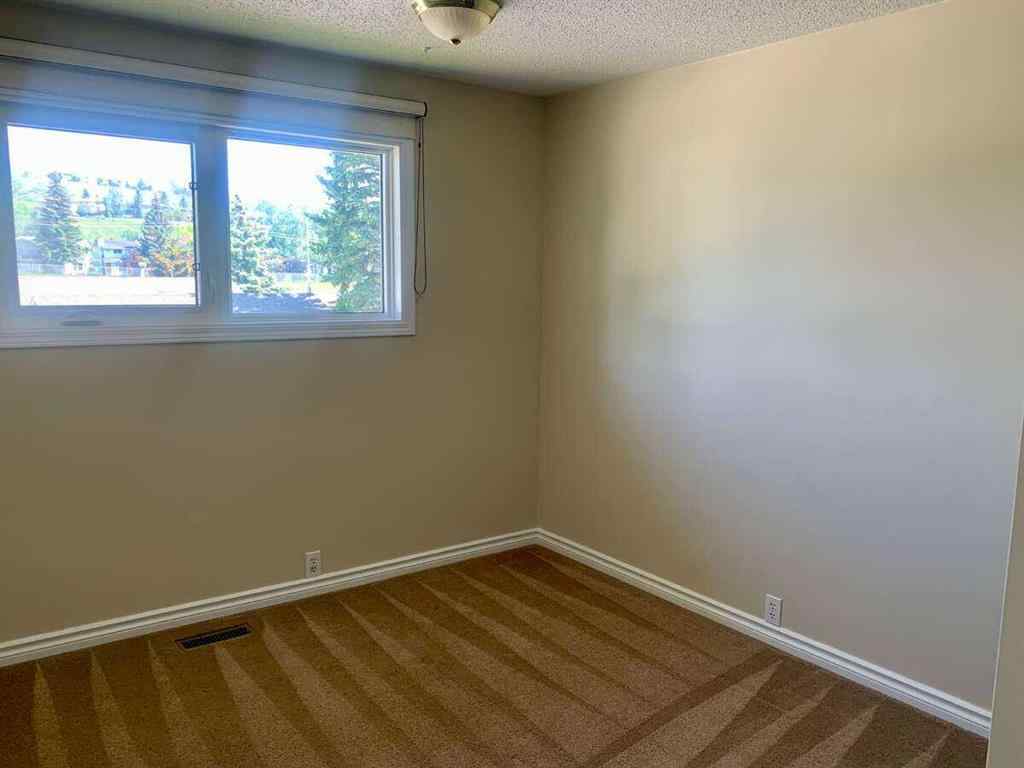 MLS® A2229806 - 471 Dalmeny Hill NW in Dalhousie Calgary, Residential