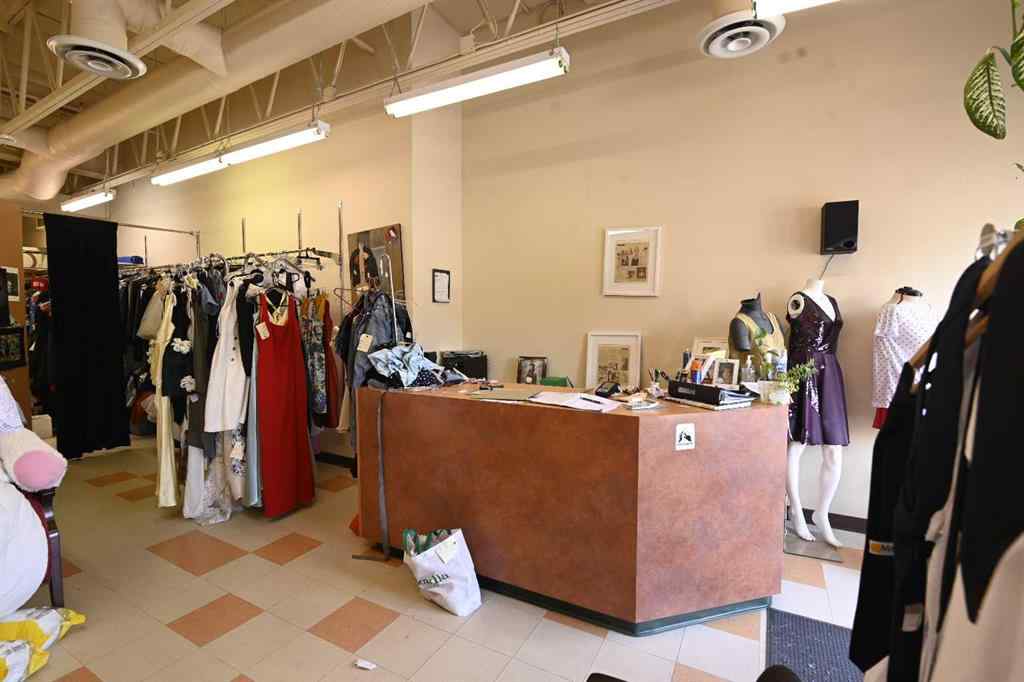 MLS® A2229814 - Unit #315 12100 Macleod Trail SE in Lake Bonavista Calgary, Commercial