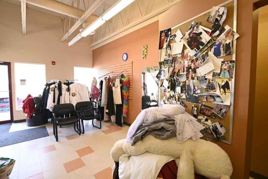 MLS® A2229814 - Unit #315 12100 Macleod Trail SE in Lake Bonavista Calgary, Commercial