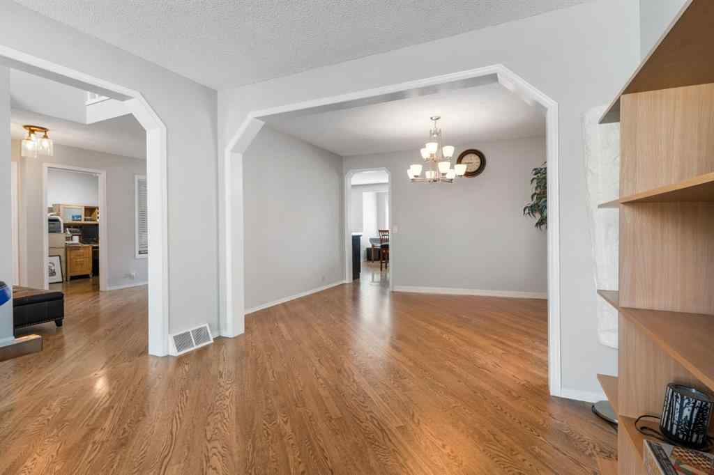 MLS® A2229818 - 39 Harvest Oak Green NE in Harvest Hills Calgary, Residential