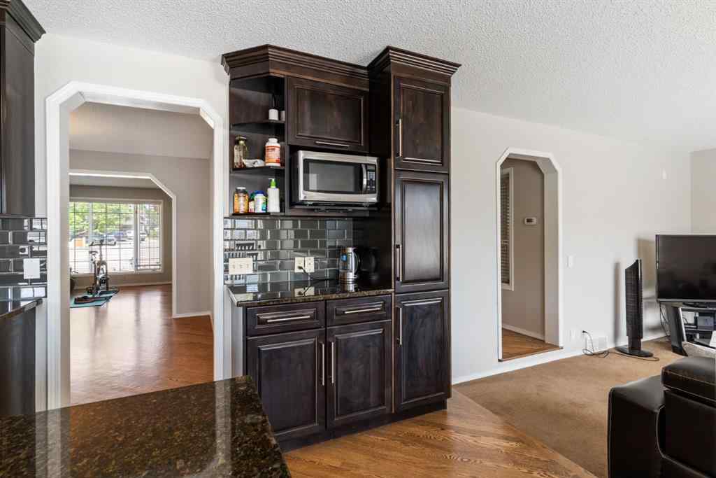 MLS® A2229818 - 39 Harvest Oak Green NE in Harvest Hills Calgary, Residential