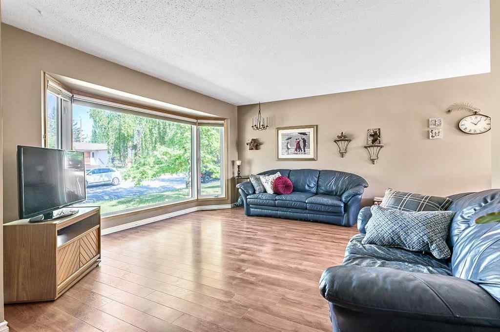 MLS® A2229831 - 2628 Lionel Crescent SW in Lakeview Calgary, Residential