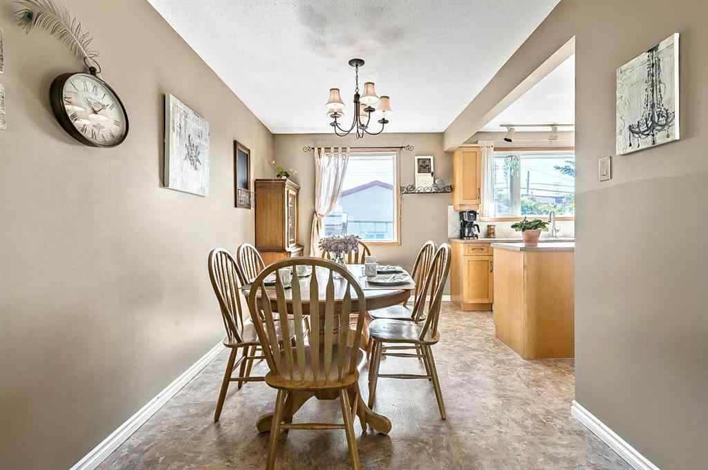 MLS® A2229831 - 2628 Lionel Crescent SW in Lakeview Calgary, Residential