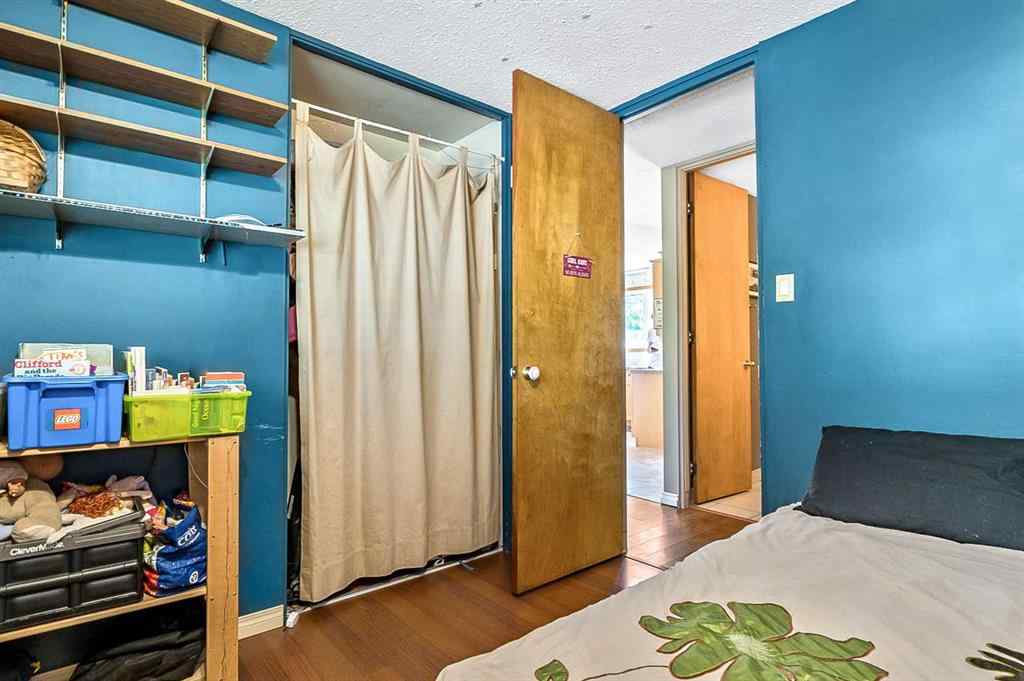 MLS® A2229831 - 2628 Lionel Crescent SW in Lakeview Calgary, Residential