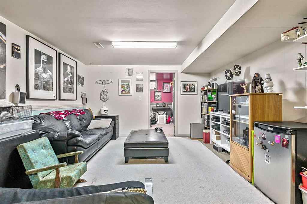 MLS® A2229831 - 2628 Lionel Crescent SW in Lakeview Calgary, Residential