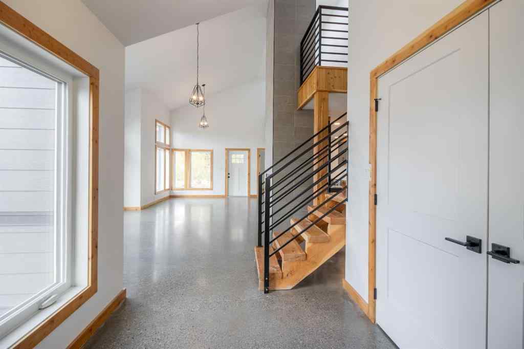 MLS® A2229885 - 33 Kananaskis Court  in NONE Coleman, Residential