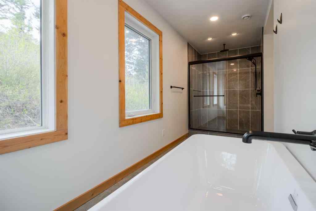 MLS® A2229885 - 33 Kananaskis Court  in NONE Coleman, Residential