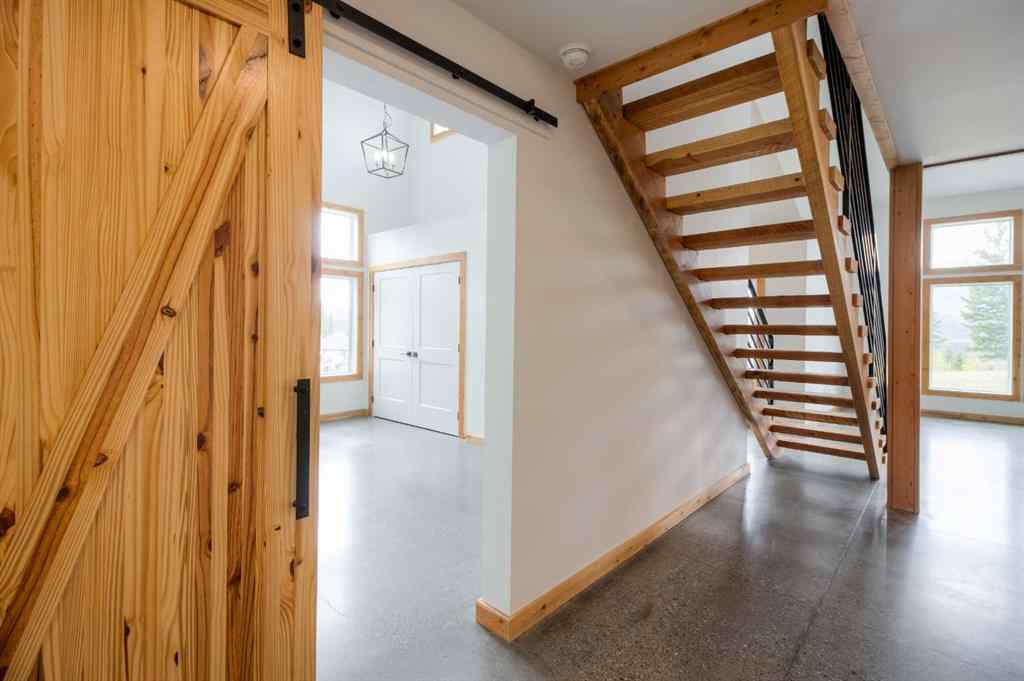 MLS® A2229885 - 33 Kananaskis Court  in NONE Coleman, Residential