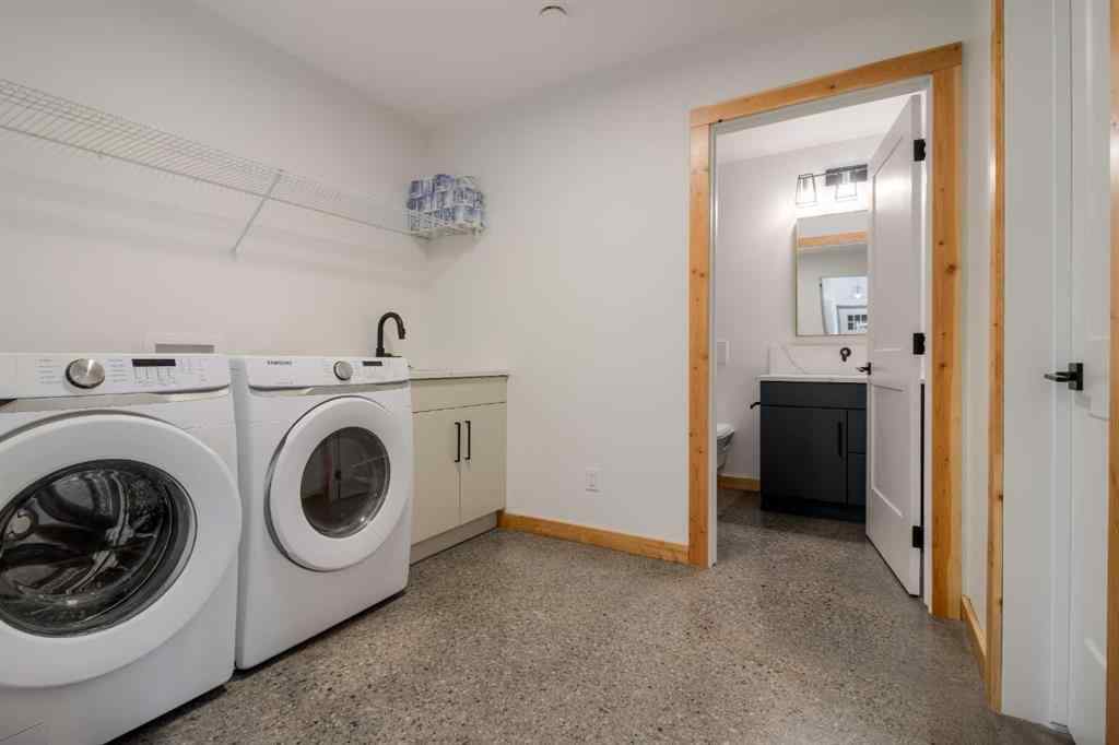 MLS® A2229885 - 33 Kananaskis Court  in NONE Coleman, Residential