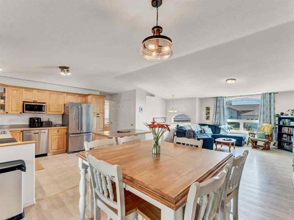 MLS® A2229911 - 7 Park Place W in Uplands Brooks, Residential