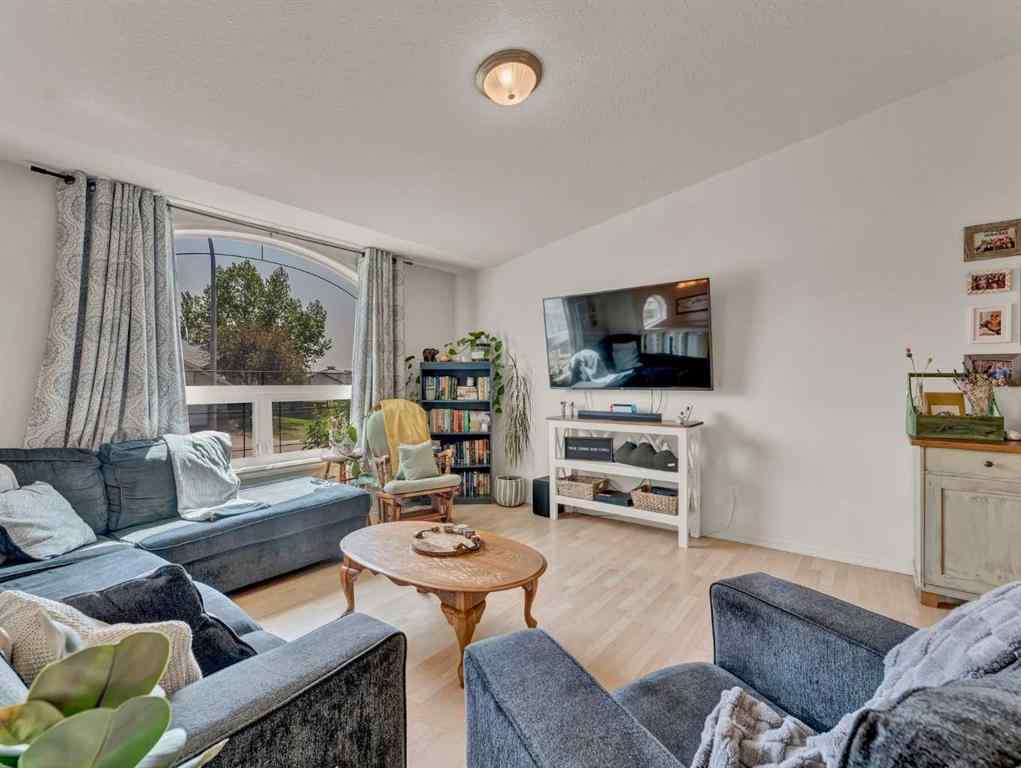 MLS® A2229911 - 7 Park Place W in Uplands Brooks, Residential