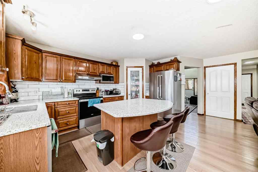 MLS® A2229913 - 186 Saddleland Crescent NE in Saddle Ridge Calgary, Residential