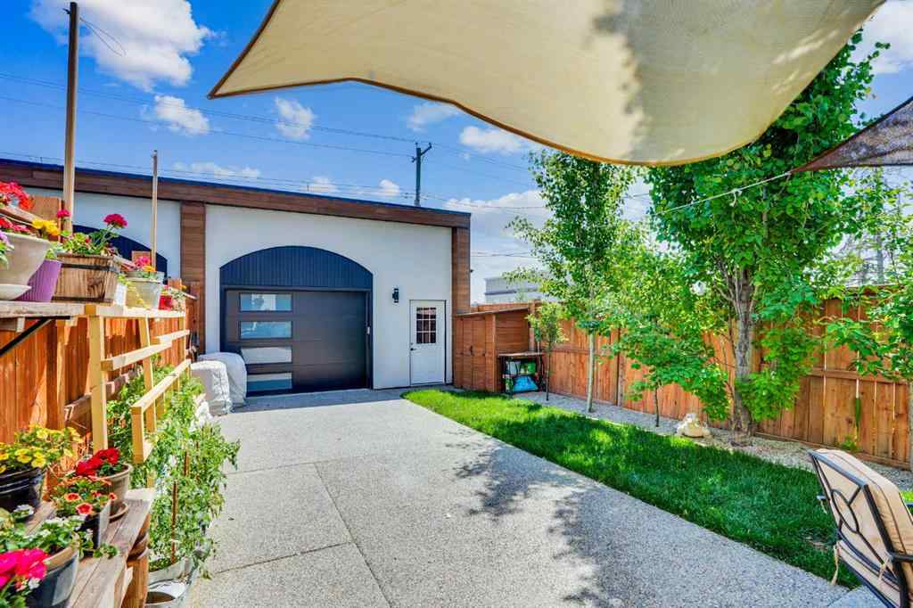 MLS® A2229947 - 2638 30 Street SW in Killarney/Glengarry Calgary, Residential