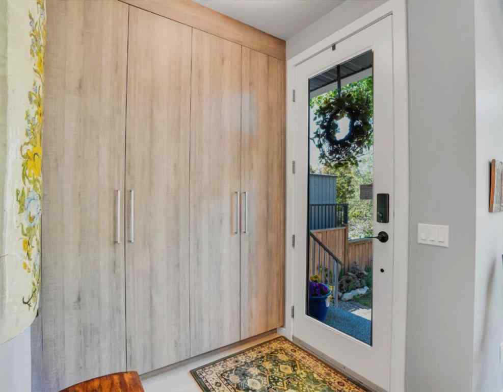 MLS® A2229947 - 2638 30 Street SW in Killarney/Glengarry Calgary, Residential