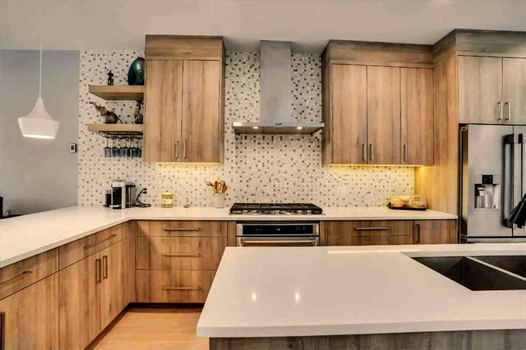 MLS® A2229947 - 2638 30 Street SW in Killarney/Glengarry Calgary, Residential