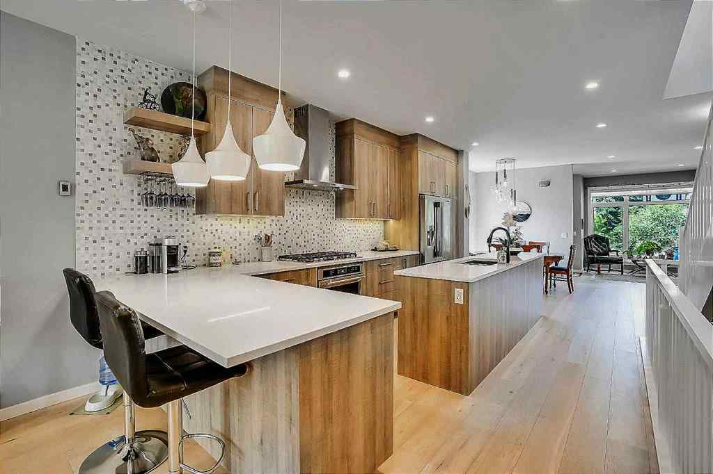 MLS® A2229947 - 2638 30 Street SW in Killarney/Glengarry Calgary, Residential