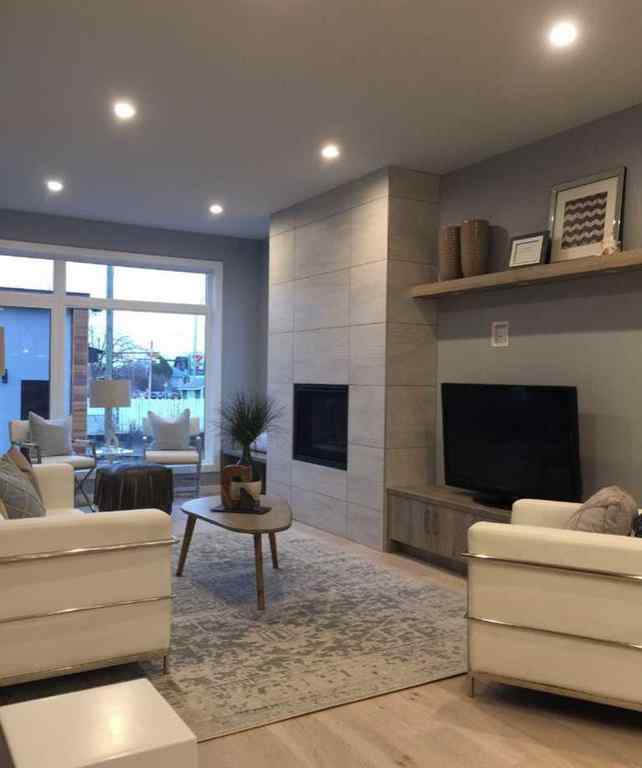 MLS® A2229947 - 2638 30 Street SW in Killarney/Glengarry Calgary, Residential