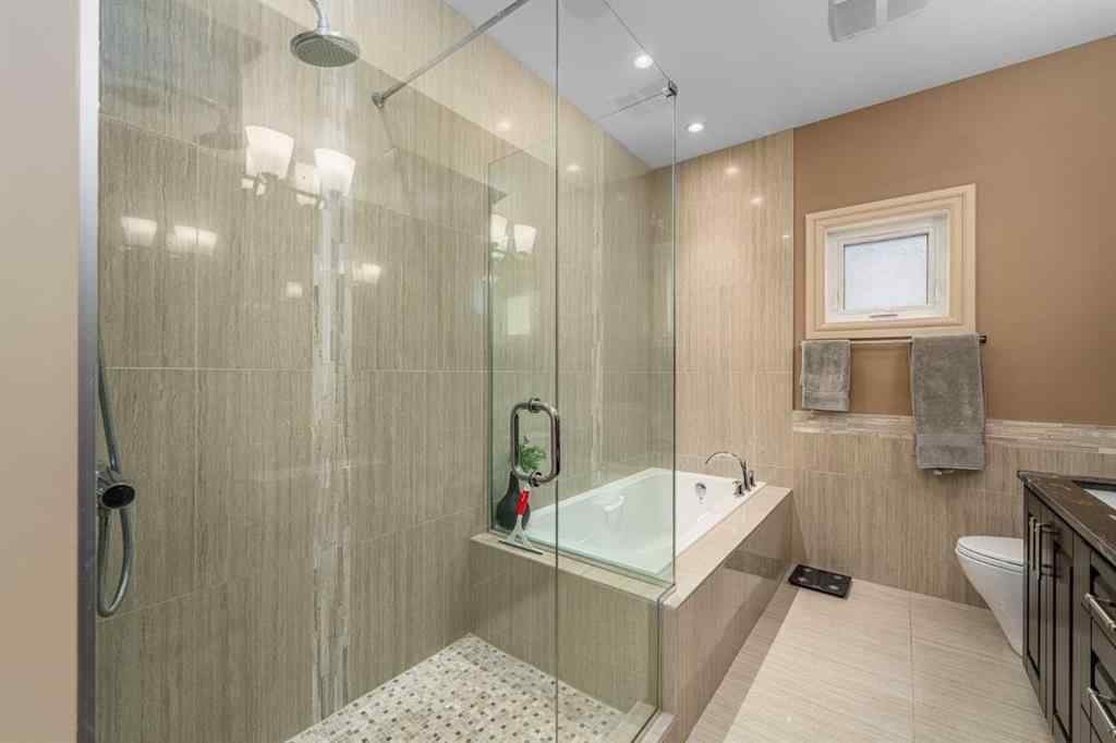 MLS® A2229957 - 2239 32 Street SW in Killarney/Glengarry Calgary, Residential