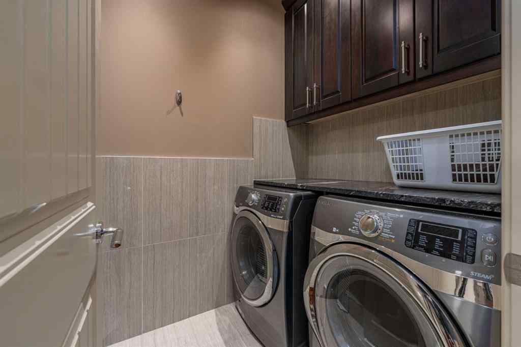 MLS® A2229957 - 2239 32 Street SW in Killarney/Glengarry Calgary, Residential