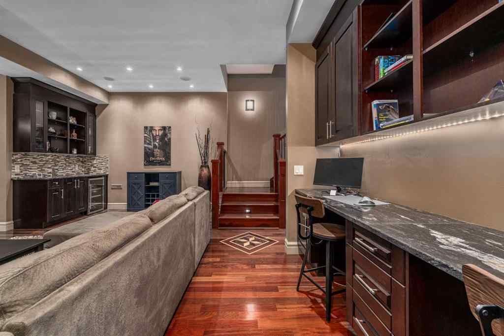 MLS® A2229957 - 2239 32 Street SW in Killarney/Glengarry Calgary, Residential