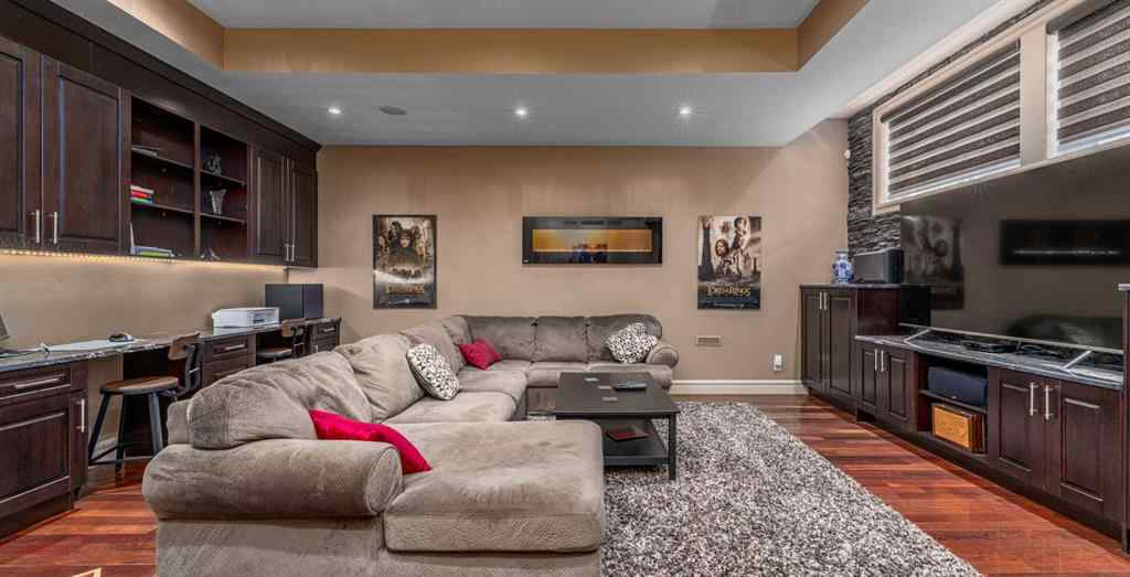 MLS® A2229957 - 2239 32 Street SW in Killarney/Glengarry Calgary, Residential
