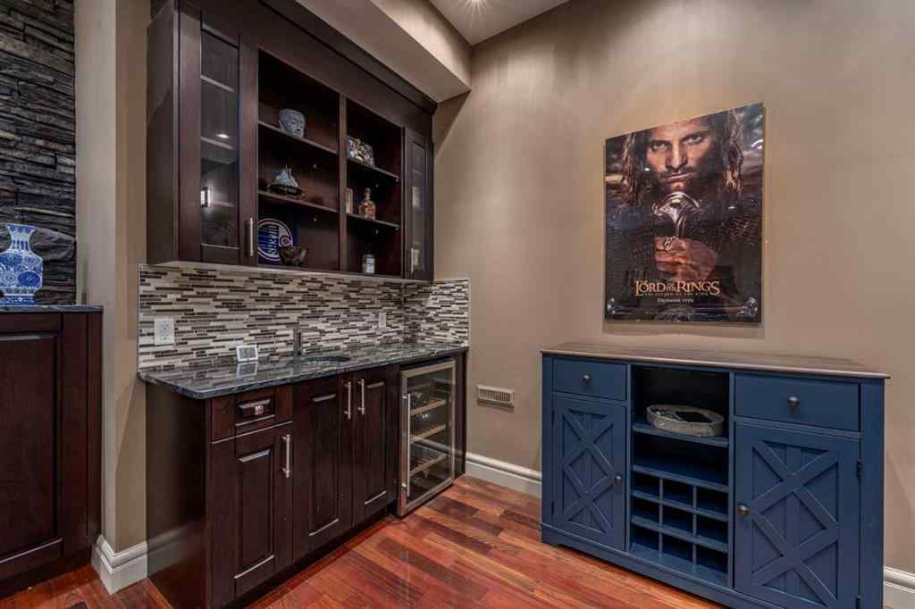 MLS® A2229957 - 2239 32 Street SW in Killarney/Glengarry Calgary, Residential