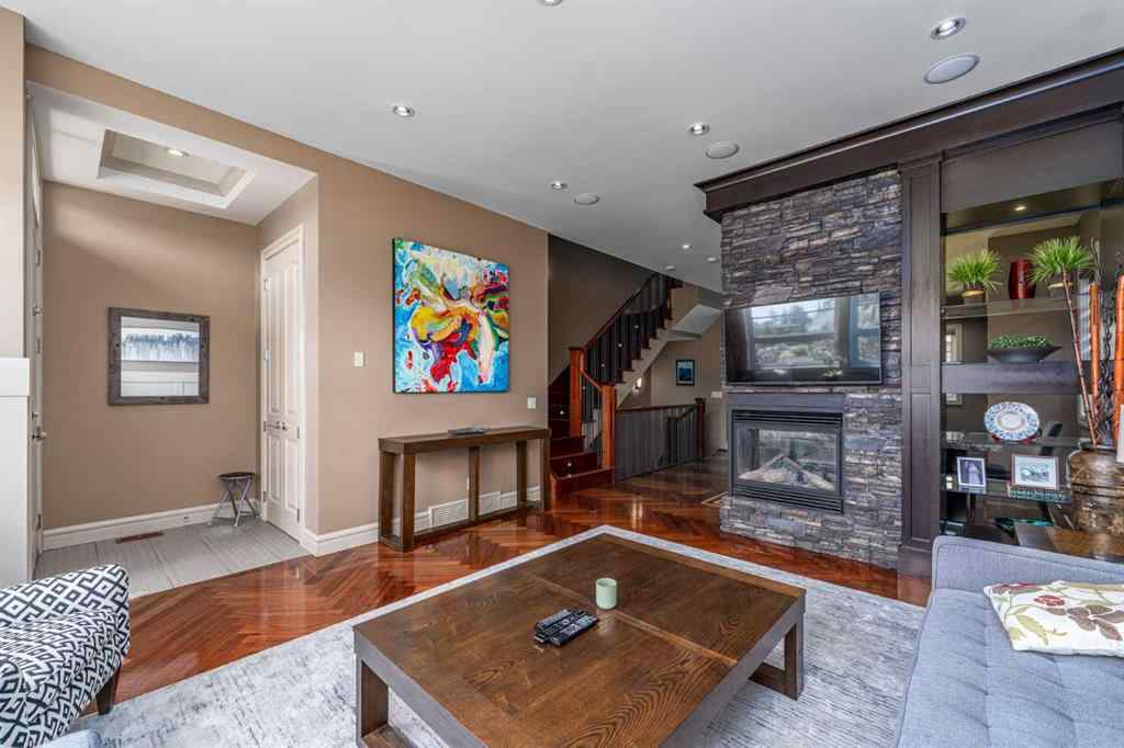 MLS® A2229957 - 2239 32 Street SW in Killarney/Glengarry Calgary, Residential