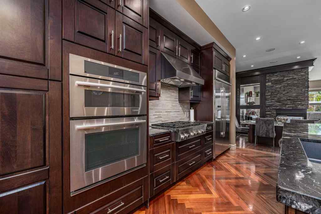 MLS® A2229957 - 2239 32 Street SW in Killarney/Glengarry Calgary, Residential
