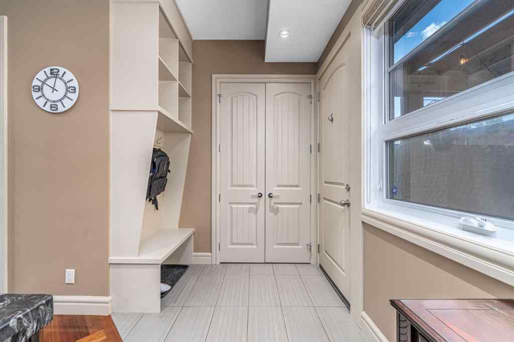 MLS® A2229957 - 2239 32 Street SW in Killarney/Glengarry Calgary, Residential