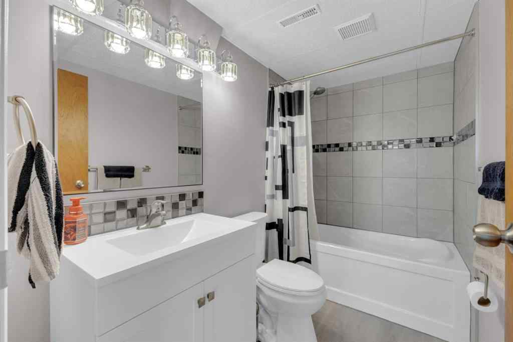 MLS® A2229962 - 6010 57 Avenue  in Lucas Heights Ponoka, Residential