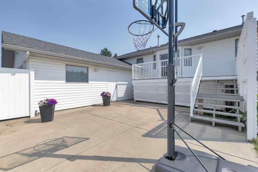 MLS® A2229962 - 6010 57 Avenue  in Lucas Heights Ponoka, Residential