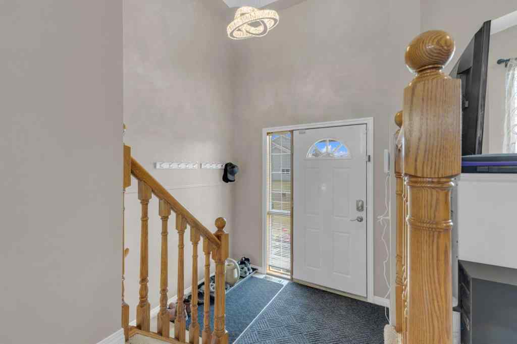 MLS® A2229962 - 6010 57 Avenue  in Lucas Heights Ponoka, Residential